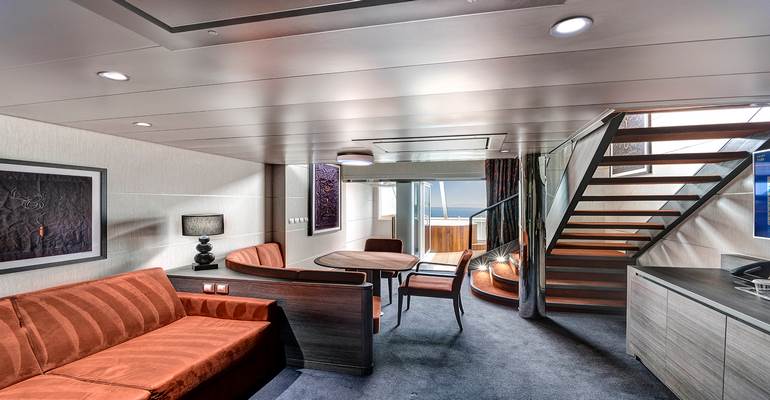 Suite Duplex Yacht Club Bains à remous - YJD 